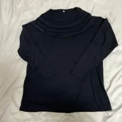 ブラック フリルネック 長袖トップス