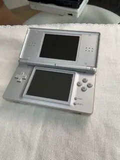 Nintendo DS Lite シルバー 本体 (ジャンク品）