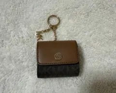 MICHAEL KORS AirPods proケース