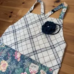 花柄ポケット付きチェックエプロン　お花ヘアゴム　セット