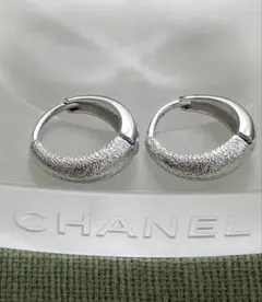 シルバーカラー フープピアス テクスチャーデザイン最終価格のサムネイル