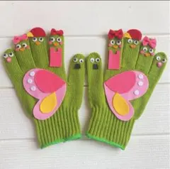 2500円→ 手袋シアター　キャベツのなかから