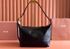 Miu Miu ショルダーバッグ ブラック