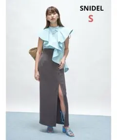 【SNIDEL】Sustainableメタルビットスリットタイトスカートのサムネイル