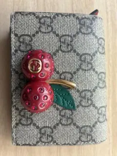 グッチGUCCIチェリーウォレット　二つ折り財布　美品