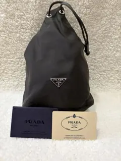 【人気商品✨】PRADA 巾着ポーチ ナイロン 三角ロゴ ブラック