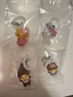 めじるしアクセサリー　キティ　モンチッチ　4つセット