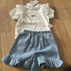 フリル袖Tシャツとデニムショートパンツセット
