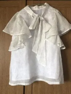 美品　リボン付きブラウス　花柄