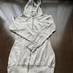 パーカー　グレーパーカー　グレー　Mサイズ