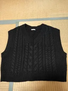 GU ブラック ニットベスト S