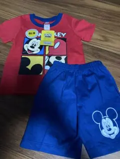 Disney ミッキーマウス Tシャツとショートパンツセット 90cmくらい　赤