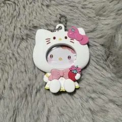 サンリオ♡キティちゃん いちご いっぱい マスコット ストラップ【激レア】 2025年最新】キティ いちご ストラップの人気アイテム - メルカリ