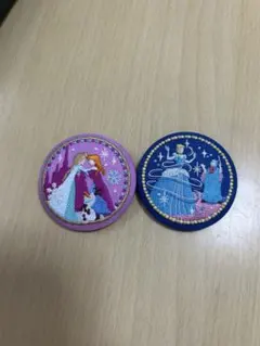 Disney□刺繍缶バッジ×2□アリエル アナ雪 第2弾 - メルカリ