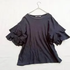 【ケービーエフ】フリルスリーブ トップス（F）Tシャツ カットソー フレア 黒のサムネイル