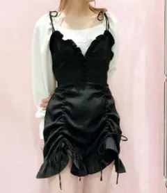 lilLilly リルリリー　サテンフリルオールインワン　サロペット ブラックのサムネイル