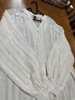 Dazy アイボリー ストライプブラウス XLラグラン袖　パールボタン