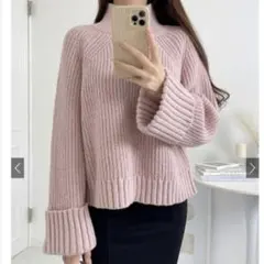 ニットトップス　ハイネックニット　ピンク
