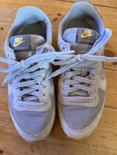 NIKE INTERNATIONALIST スニーカー