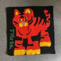 タイガー　 tiger クッションカバー　刺繍