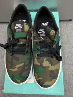 Nike SB カモフラージュ スニーカー