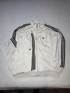 adidas トラックジャケット　ジャージ セットアップ