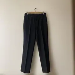 UNIQLOブラック スラックス プリーツ入り