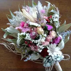 ユーカリとパンパスグラス、薔薇とピンクの花ばなのスワッグ　42cm [762]