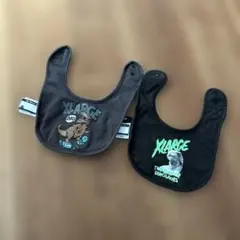 ★値下げ★XLARGE 恐竜デザイン スタイ 2枚セット