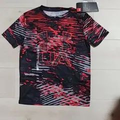 ★新品・未使用　値下げ可★アンダーアーマー　Tシャツ　サイズ125～135cm