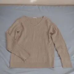 未使用GU Vネックニット