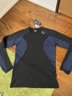 新品未使用タグ付き‼️スポーツ長袖T アンダーアーマー　メンズM