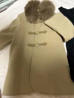 ベージュ ファー付き ダッフルコート