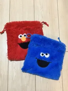 セサミストリート　ふわふわ巾着　エルモ＆クッキーモンスター