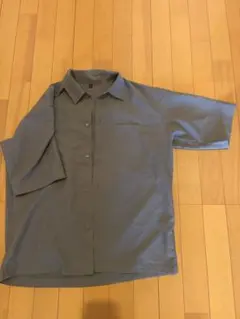 無印良品　グレー 半袖シャツ Mサイズ　風を通す