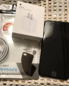 ⭐️iPhone SE 64G ブラック　simフリー　付属品付き