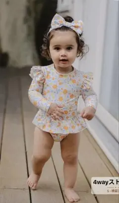 花柄フリル付き　長袖水着　80cm