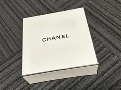 CHANEL ギフトボックス ホワイト 中サイズ