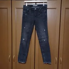 ZARA　ダークグレー スキニーデニム