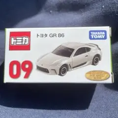お値下げ　トミカくじ　09番　GR86 おまけ付きのサムネイル