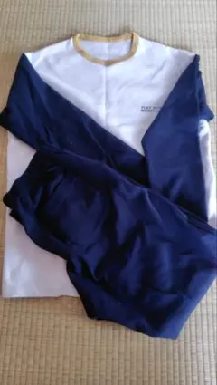 長袖パジャマ 160cm ユニクロ未使用