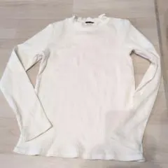 ホワイト 長袖カットソー フリルネック