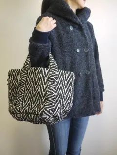 Item thumbnail for item 45fbeafd-7921-492b-acb6-f58ef43493f2