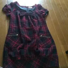 赤チャックのワンピ
