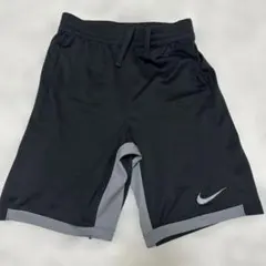 NIKE ハーフパンツ キッズ ブラック Lサイズ　150