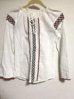 2025年最新】ルーマニア刺繍 ブラウスの人気アイテム - メルカリ