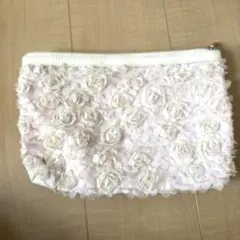 サキナ　花柄ポーチ