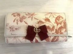 ◇Ferragamo フェラガモ ライトブルー ガンチー二花柄長財布USED品 