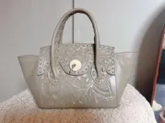 【最終値下げ】カービングトライブスミニセリアショルダー付きミニバッグ