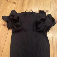 マイストラーダ　ショルダーフリルニット